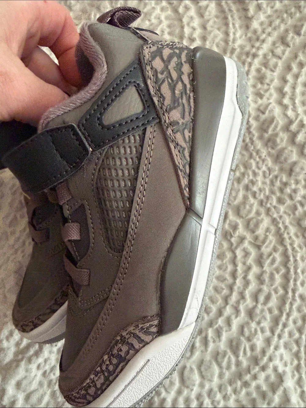 Jordan Kids Brown and Gray Hook-and-Loop Sneakers